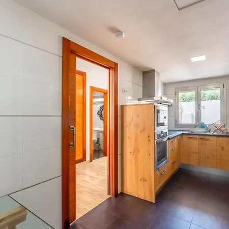 Βίλα Vb Camelia 4br By The *
